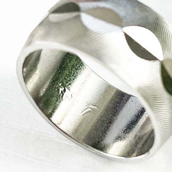 Uncas Mfg. Co. Vintage Silver Diamond Cut Band Ring Size 7 - Picture 4 of 5